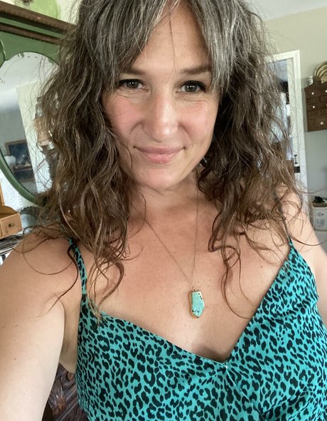 曲線美のティーンズOnlyFans 美しい 写真