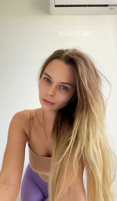 mihalina セックスモデル 写真