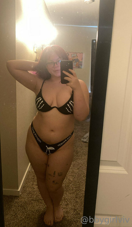 曲線美の裸OnlyFans アートヌード ギャラリー