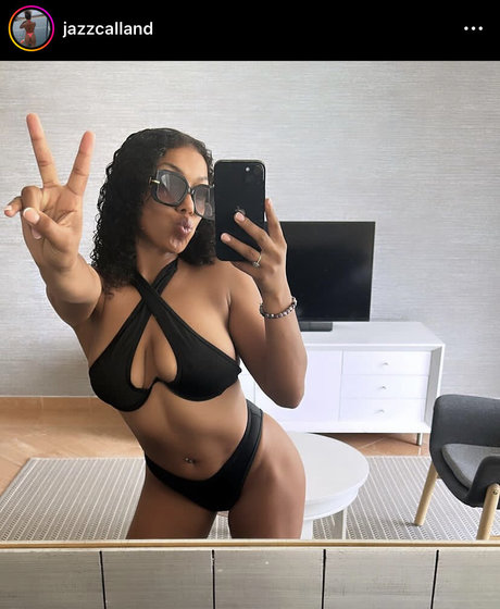 曲線美のブロンドOnlyFans ポルノ 写真