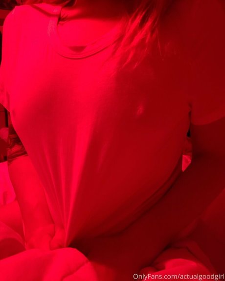 actualgoodgirl ポルノスター ホット 画像