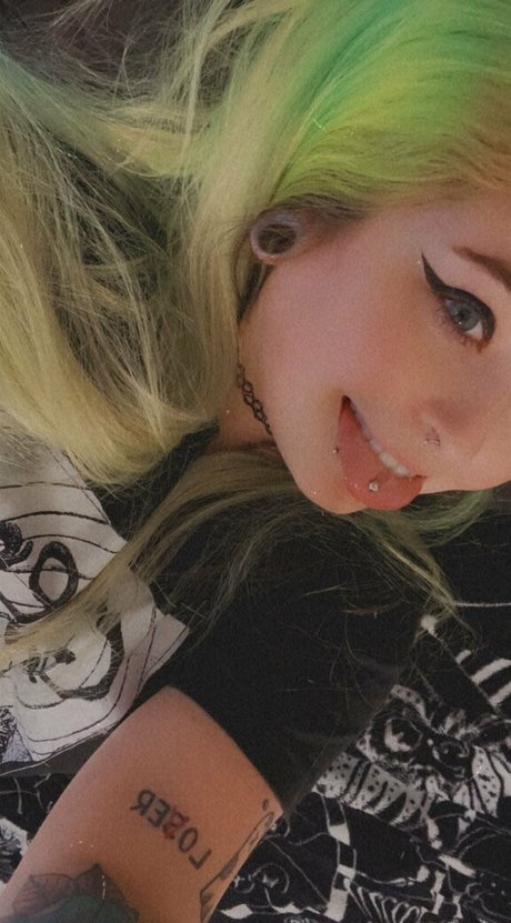 crybbykittenn アダルトスター ギャラリー