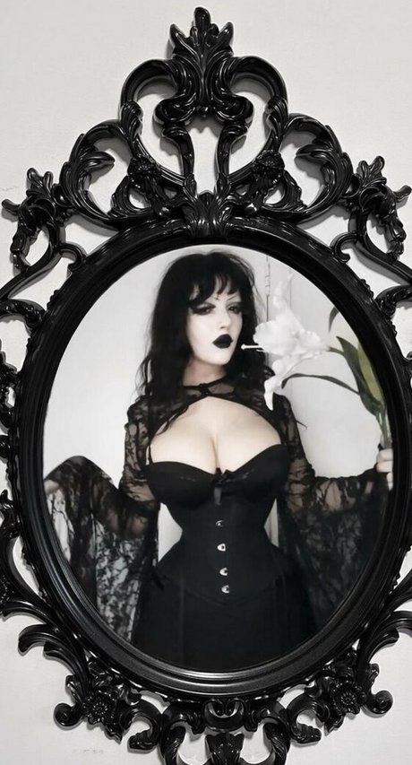 ghoulishbats ホットモデル 画像