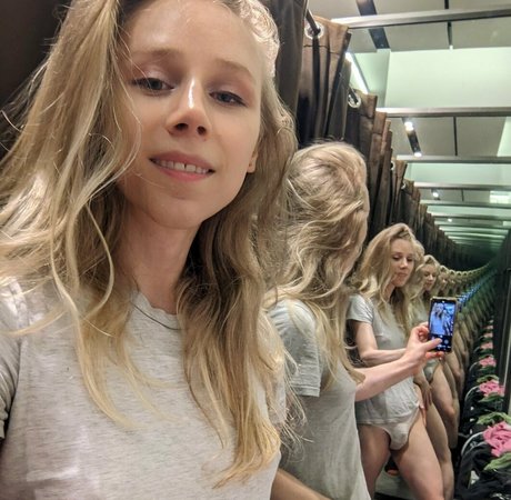 julia jane 独占モデル 写真