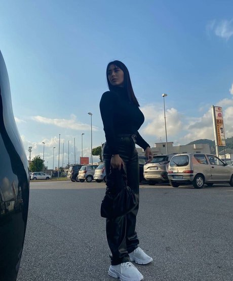 Rita Senatore ヌードモデル 画像