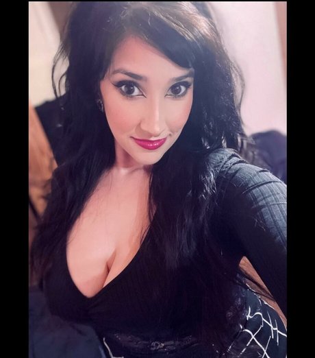 ボディビルダーカップルOnlyFans ポルノ 画像