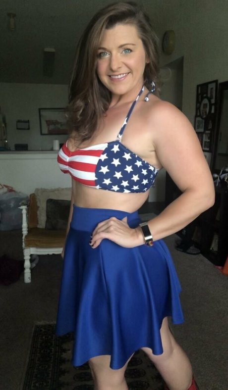 ブルネットの看護師OnlyFans 無料セックス ギャラリー