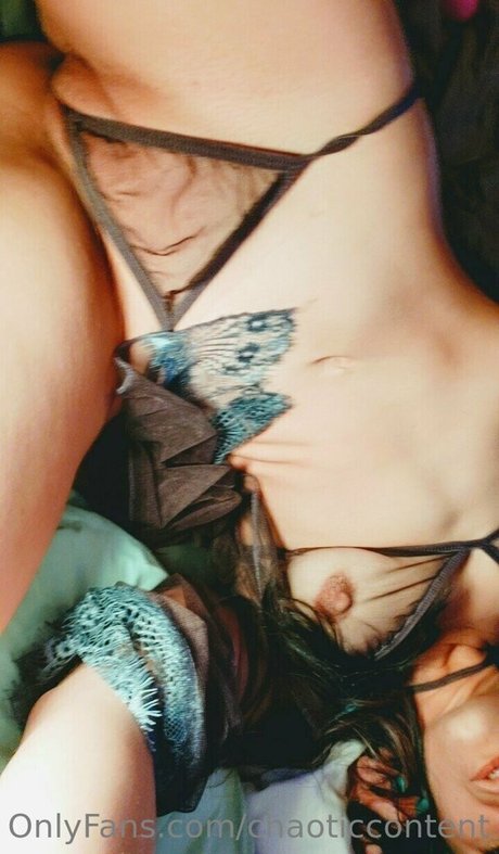 chaoticcontent エロティックなスター 写真