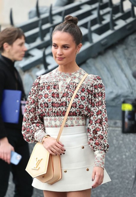 Alicia Vikander ポルノスター ホット ギャラリー
