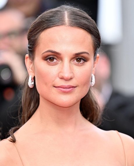 Alicia Vikander ポルノスター 可愛い 写真