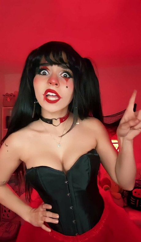 巨乳とお尻のOnlyFans ポルノグラフィック ギャラリー