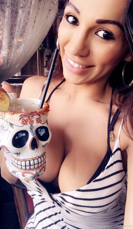 Jessy Dubai 美しいスター 写真