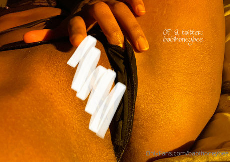 babihoneybee 無料女優 ギャラリー