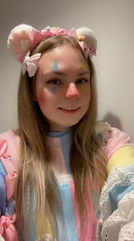 xmaddiemoonx 無料女優 画像