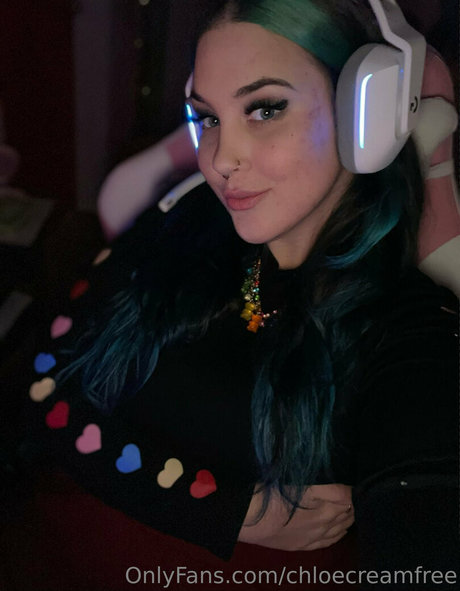 chloecreamfree エロティックなポルノスター ギャラリー