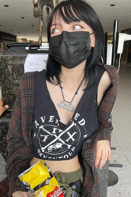 Valerya Salinas アダルトモデル ギャラリー