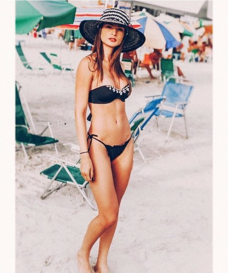 Maria Julia Vieira スター xxx 写真