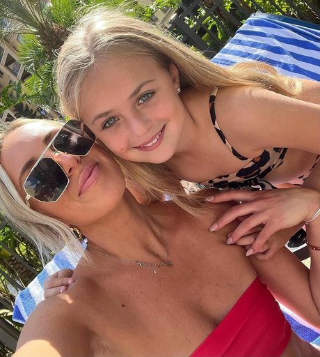 巨根ゲイOnlyFans ホットポルノ 写真