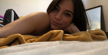 ティーンのおっぱいOnlyFans ヌード 写真