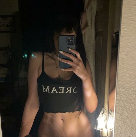 Snowwfoxxx ポルノスター ホット 画像