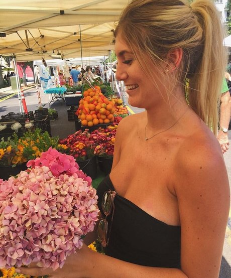 Megan Aisoff セックスモデル ギャラリー