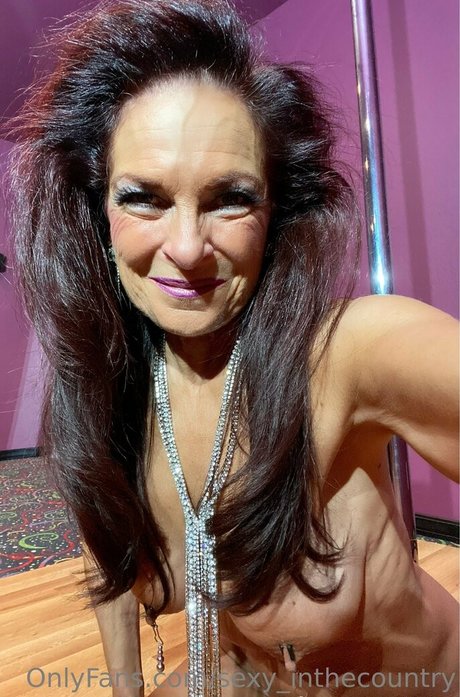 サッカーママOnlyFans エロチック 写真