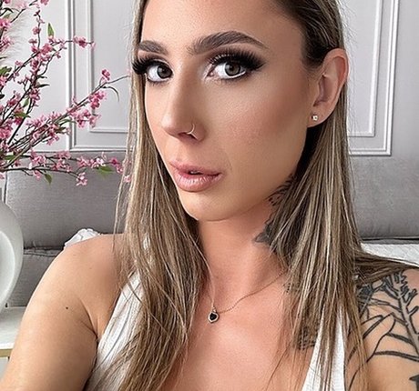 Angiebloom ポルノスター セックス 画像