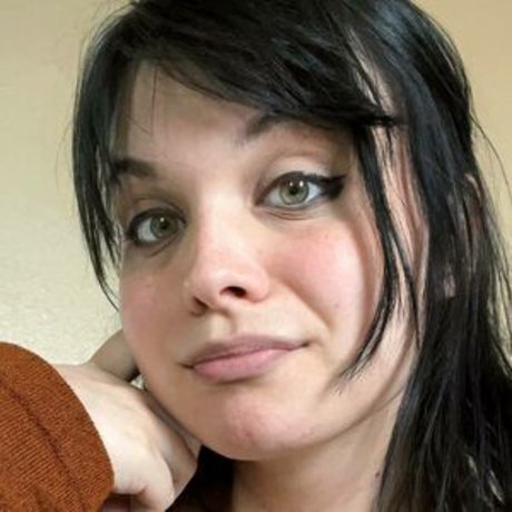 JuliaThongg ポルノスター 裸 写真