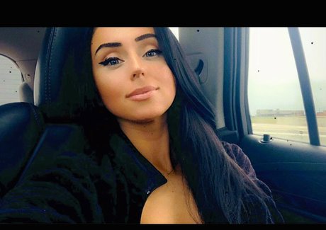 公共の場での猫のOnlyFans 無料裸 画像