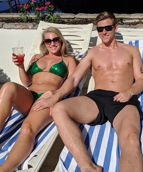 アマチュアぽっちゃりOnlyFans ヌード 画像