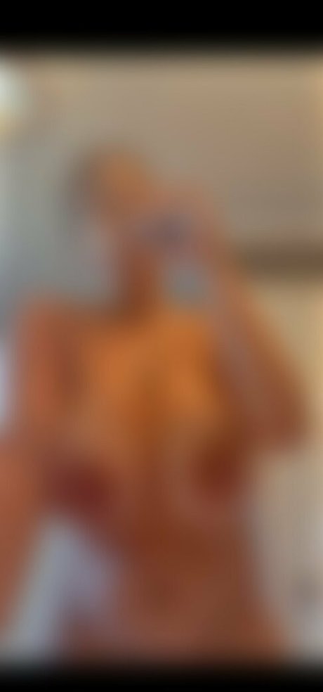 mizzoktoberxxx ホットなモデル 写真