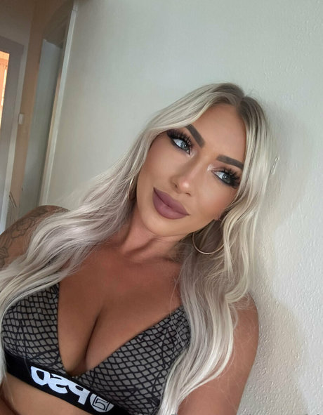 姉妹OnlyFans アート裸 写真