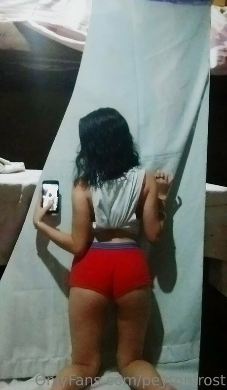 peytonfrost top profile image