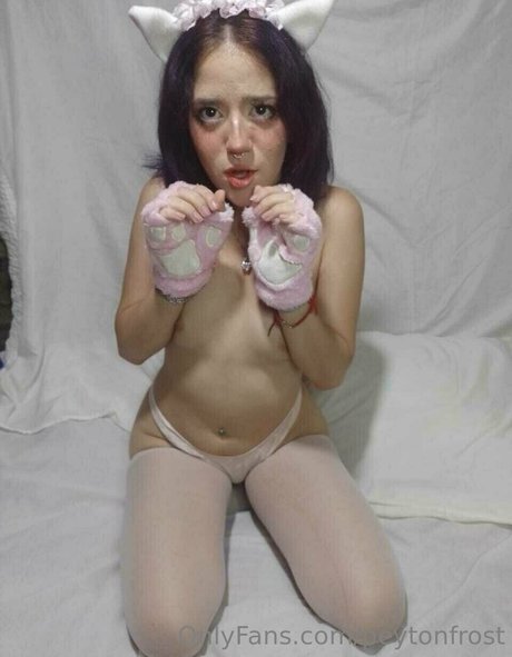 peytonfrost トップモデル 画像