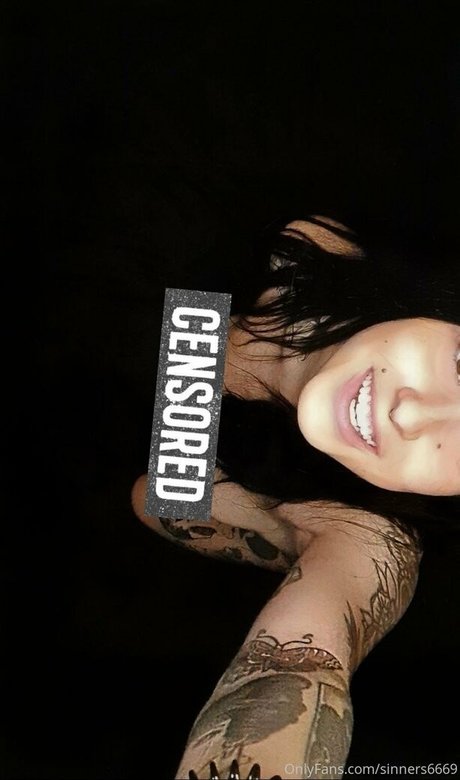 adelezora leefree ポルノスター 画像