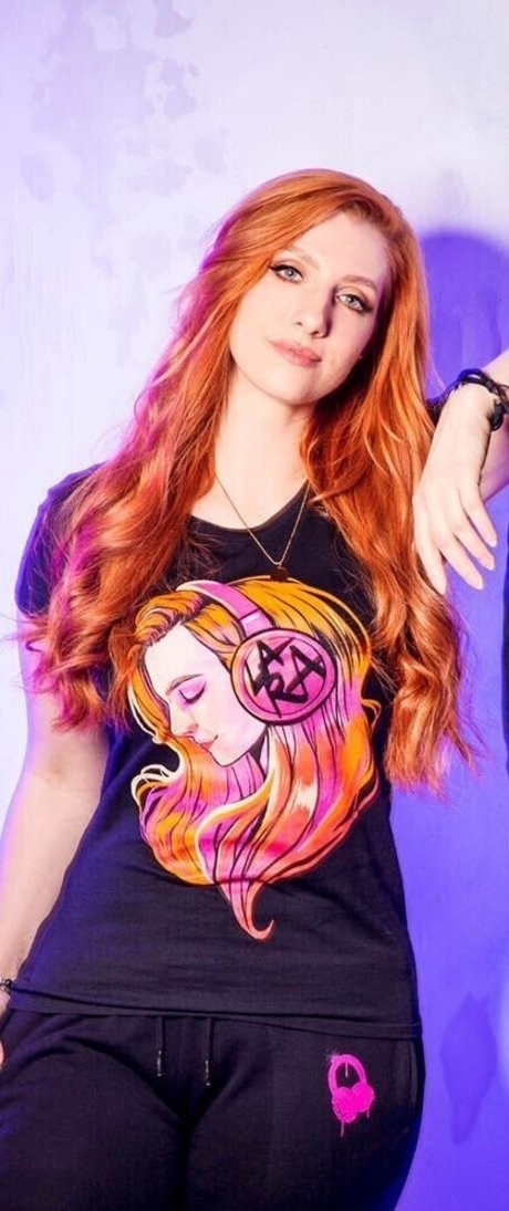 Lara Loft 素敵な女優 写真