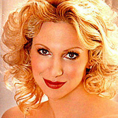 Debbie Gibson ポルノスター ヌード 写真