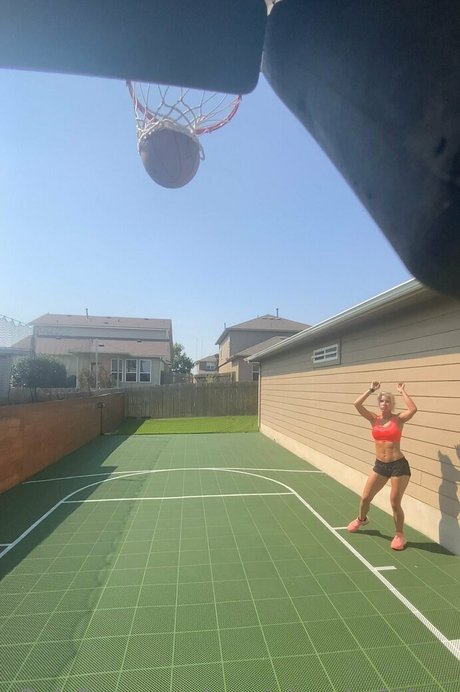 cassiebenderfitfree 美しいポルノスター 写真