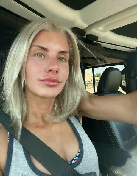 cassiebenderfitfree 無料モデル ギャラリー