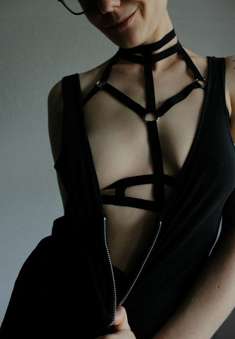 stretchykitten ポルノスター ヌード ギャラリー