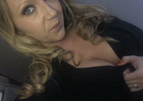 minxnaughty エロティック女優 画像