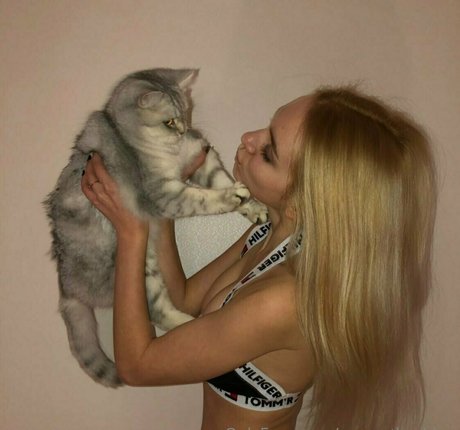 ニューハーフ巨乳OnlyFans 裸 画像