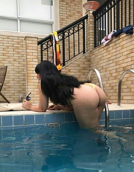 ルビーオンリーファン ポルノ 画像