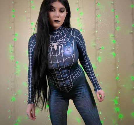 Ready To Glare アダルトスター 画像