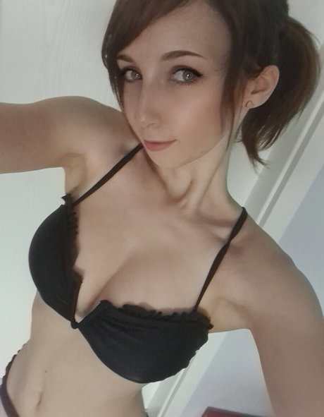 アーミーガールズオンリーファン 美しい裸 画像