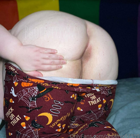 大きな乳首OnlyFans 無料ヌード 画像