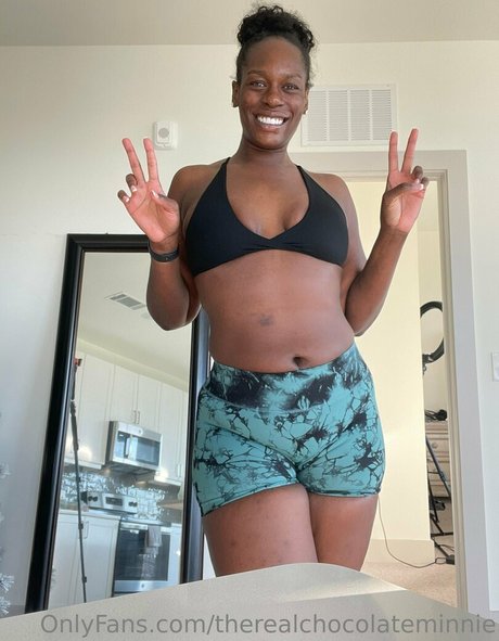 therealchocolateminnie モデル 写真