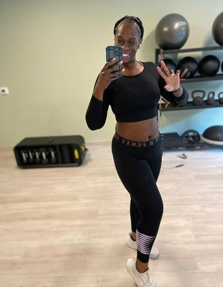 therealchocolateminnie 無料のポルノスター ギャラリー