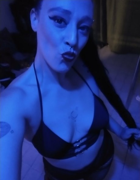 bossbitch eleanor ヌードスター 写真