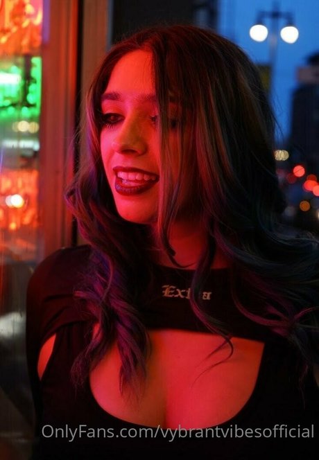 vybrantvibesofficial セックス女優 アーカイブ